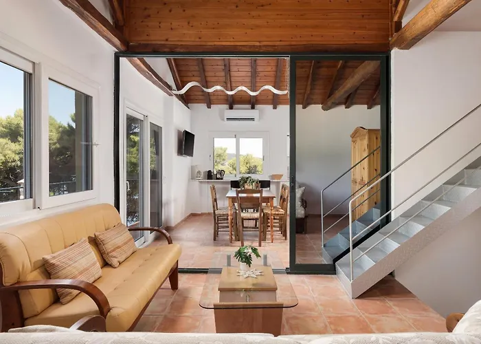 Porto Castello * העיירה סקיאתוס