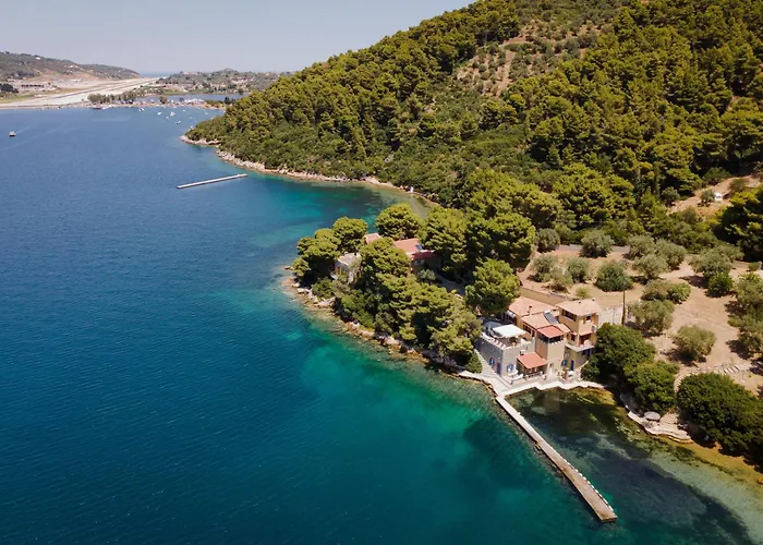 Porto Castello Vilă *